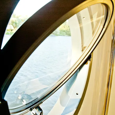 Hausboot Moin Madita In Exklusiver Lage Schleswig Exterior photo