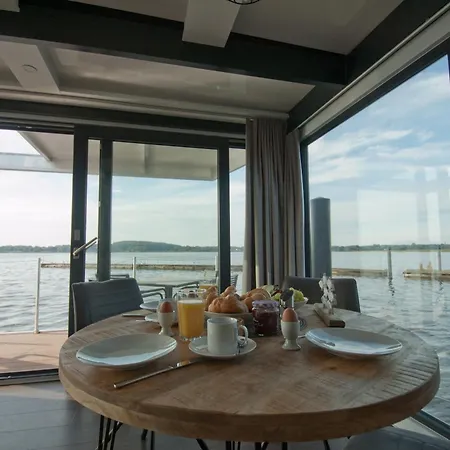 Hausboot Moin Madita In Exklusiver Lage Schleswig Exterior photo