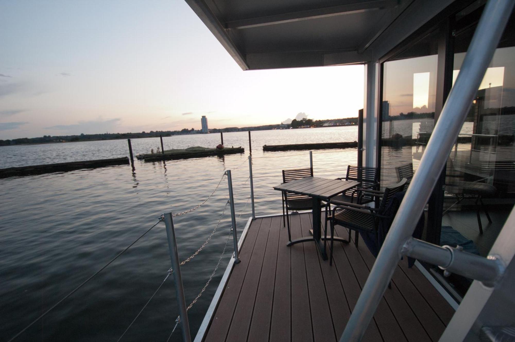 Hausboot Moin Madita In Exklusiver Lage Botel Schleswig